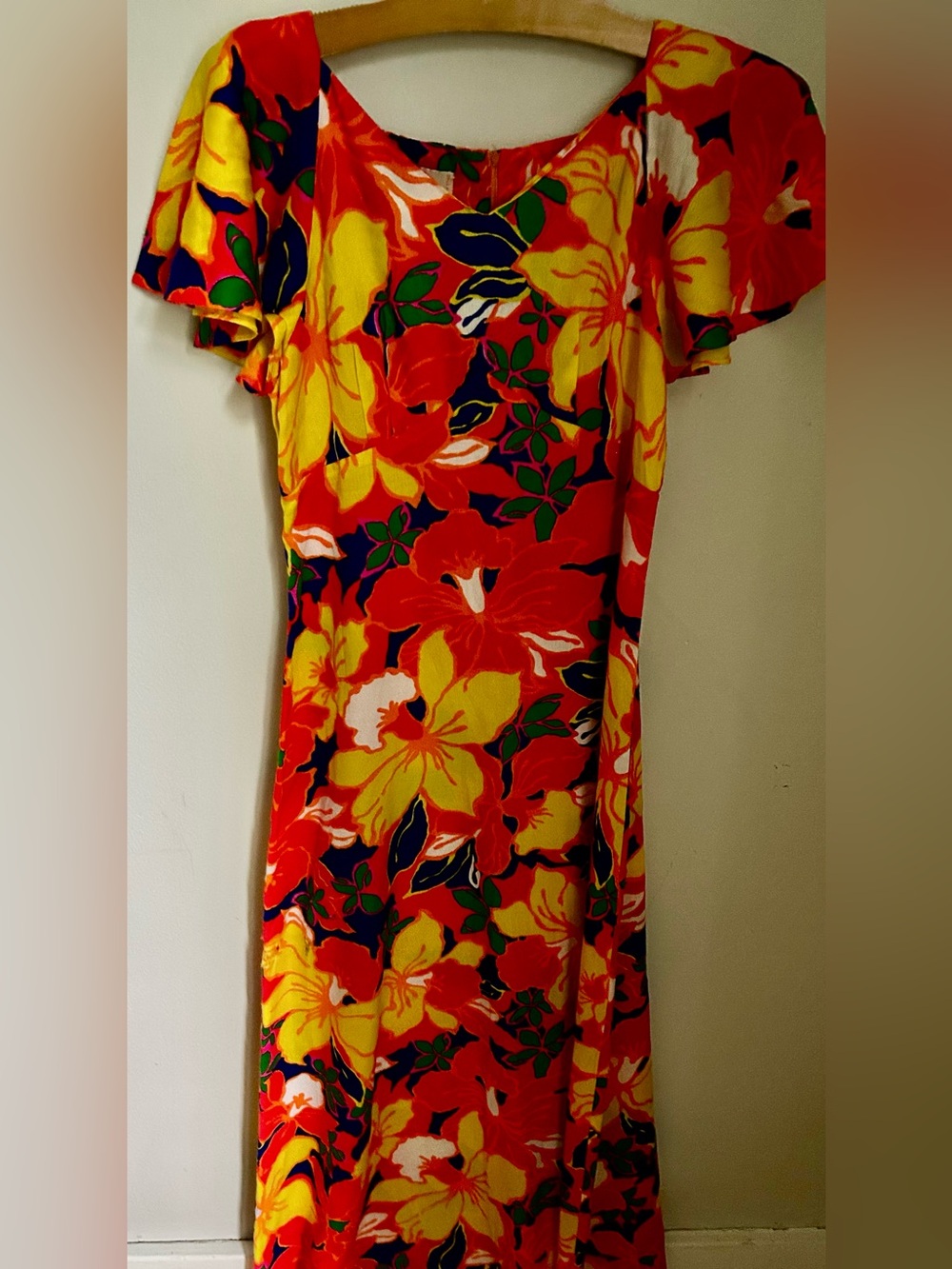 Vintage Pomare Hawaiian Dress | Made in Hawaii | Tropical Floral Tiki Dress